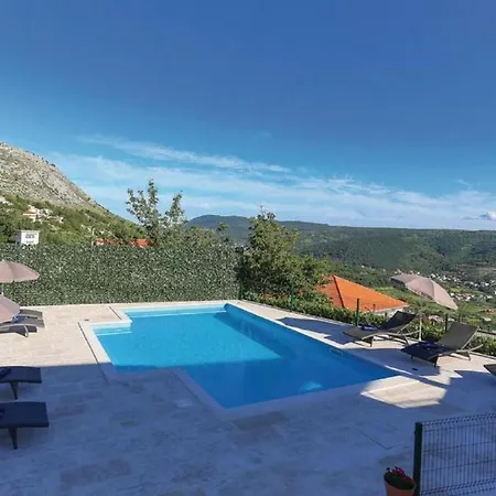 Villa Scenic Retreat With Pool Gornje Sitno